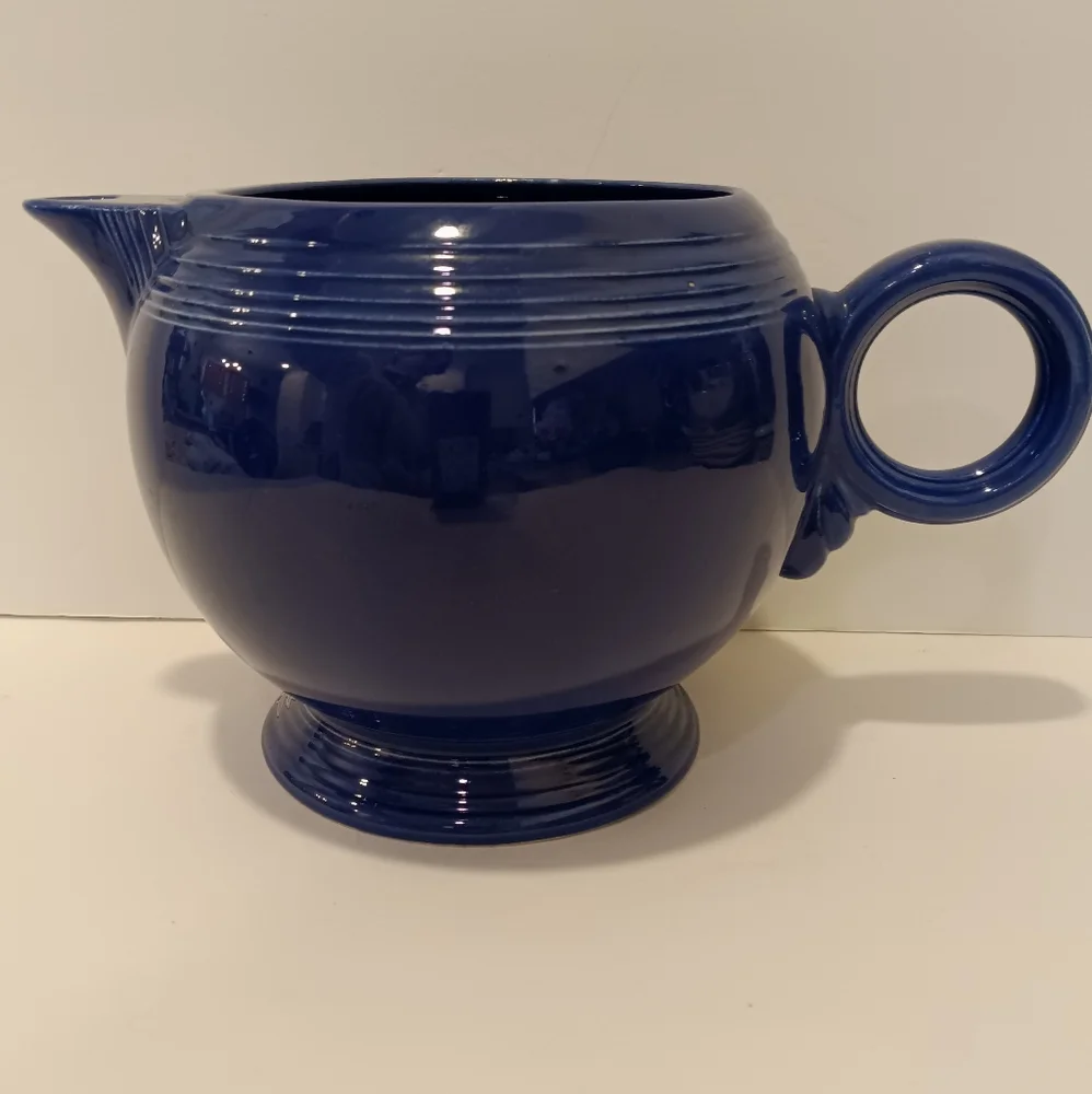 Fiestaware Vintage Homer Laughlin Round Pitcher/Tea Pot Cobalt Blue